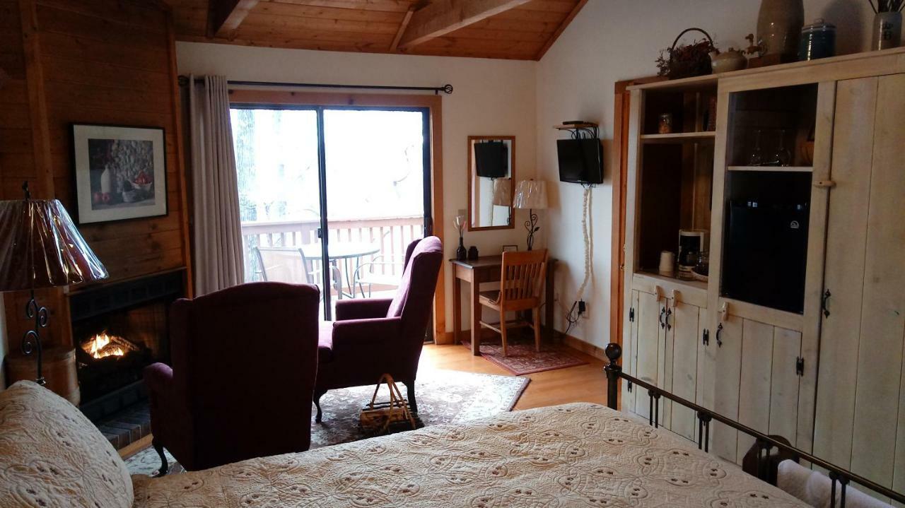 Mountain Top Lodge ดาห์ลอนีกา ภายนอก รูปภาพ
